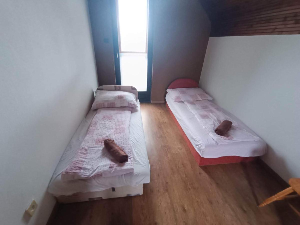 Tassi Halaszcsarda - Sueger Haz Exteriör bild